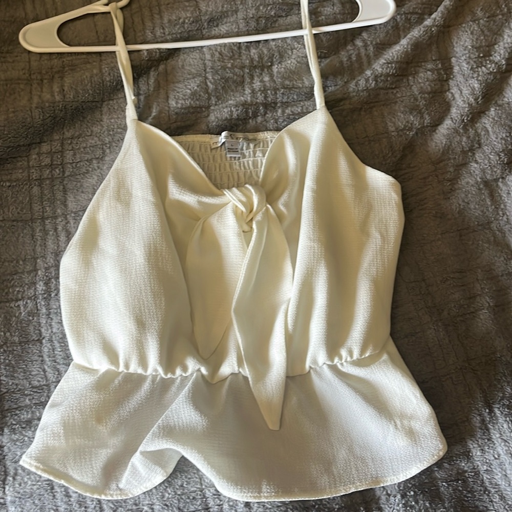 Cute tie tank top.